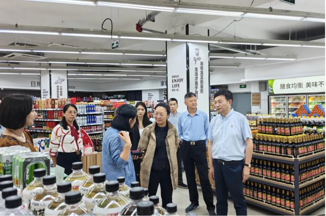 温琦出席瑞达公司“电商+供应链+直营店（加盟店）”工作专题调度会